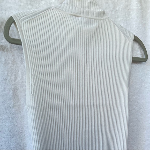 Chico’s Apparel Sleeveless Rib Pullover Optic White; NWT; M/8 - Picture 8 of 12
